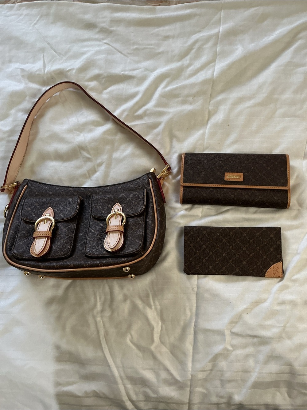 Rioni Women’s Shoulder Bag with Dual Front Pockets and Matching Wallet